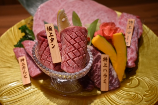 和牛焼肉専門店『BURIBUSHI』ハナサキマルシェ店