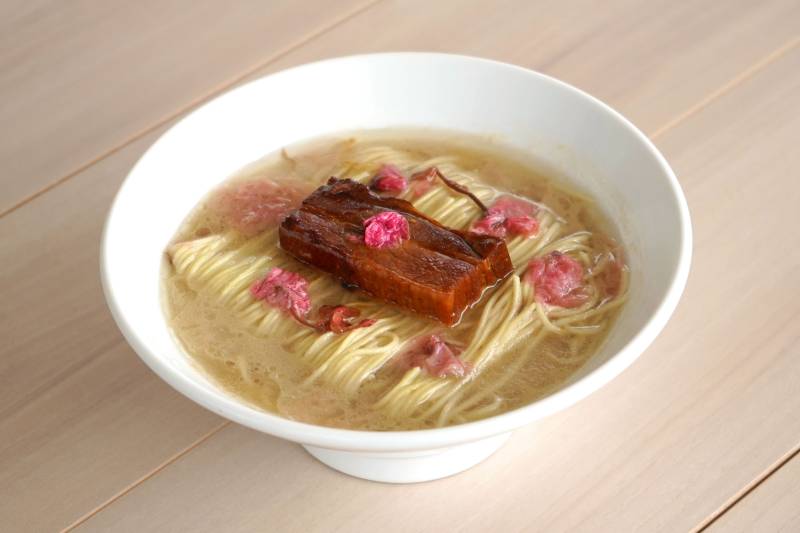 ラーメン・ハイサイ・マハロ 桜塩ラーメン 1,350円(税込)